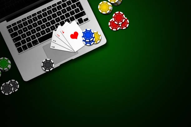 Live No Commission Baccarat dealer studio with multiple camera angles and live chat interface